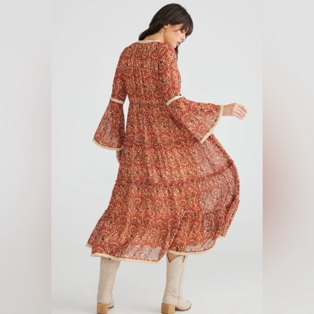 NEW Talisman Zelda Printed V-Neck Long Bell Sleeve Tiered A-Line Dress Size M - Picture 3 of 13